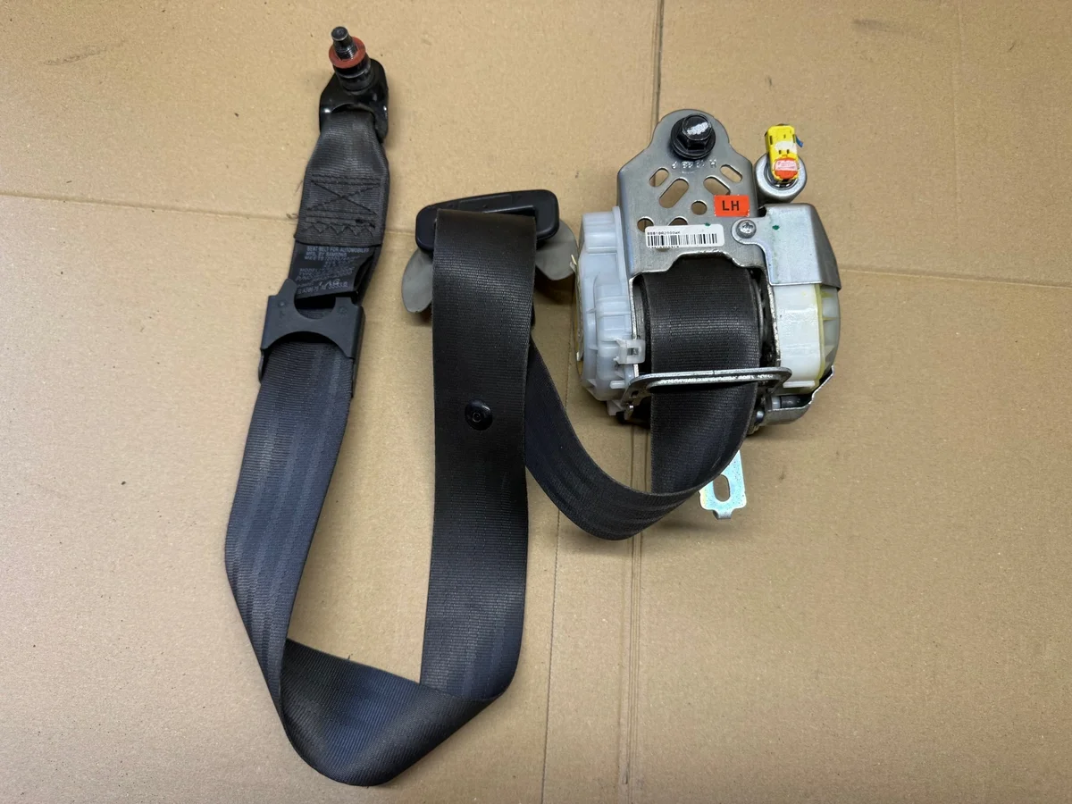 Ceinture de sécurité avant gauche Kia Ceed 88810-A2000