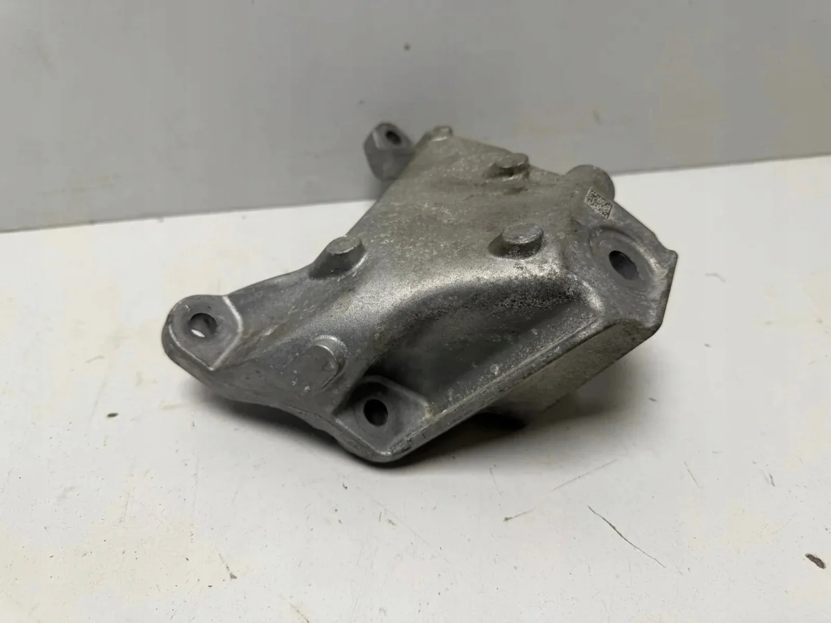 Engine Mount Right BMW X6 G06 6884474 image 3