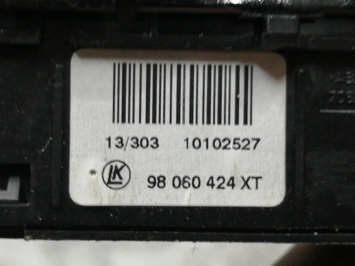 ESP/PDC-painike Peugeot RCZ 98060424XT image 3