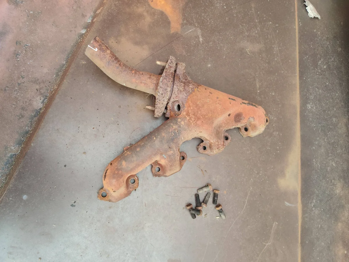 Auspuffkrümmer links Cadillac Deville Fleetwood 5.0 GKJ1674