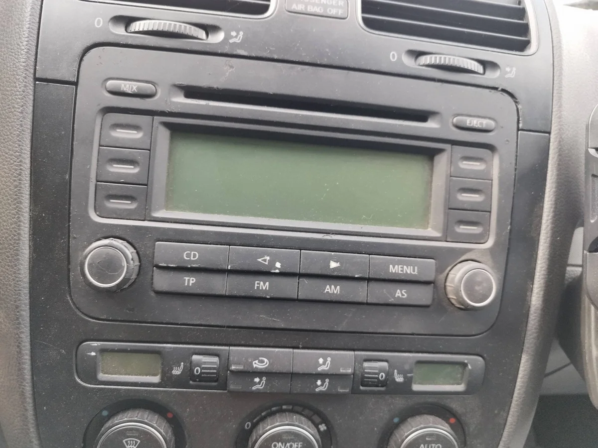 Radio Volkswagen Golf V XER13727
