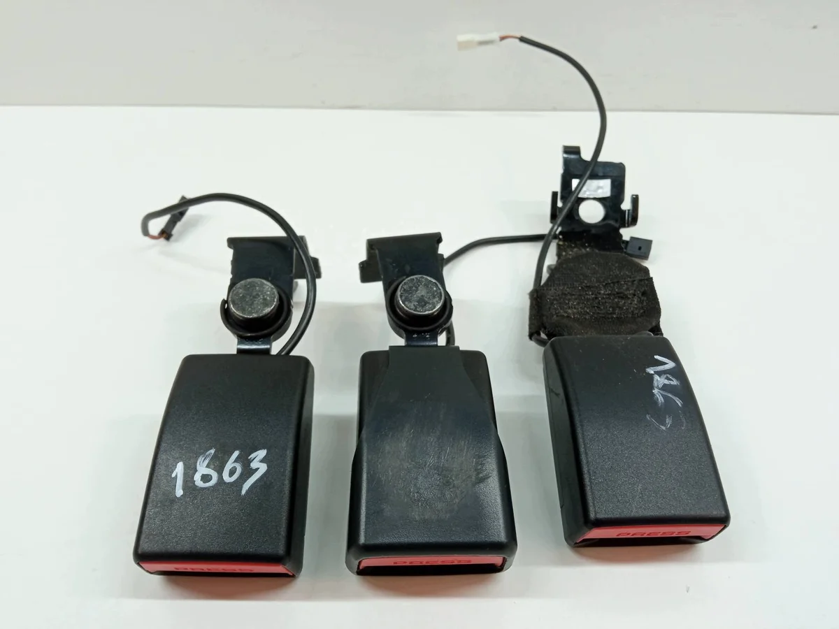 BMW X6 F16 Boucle de ceinture arrière OEM 7395095