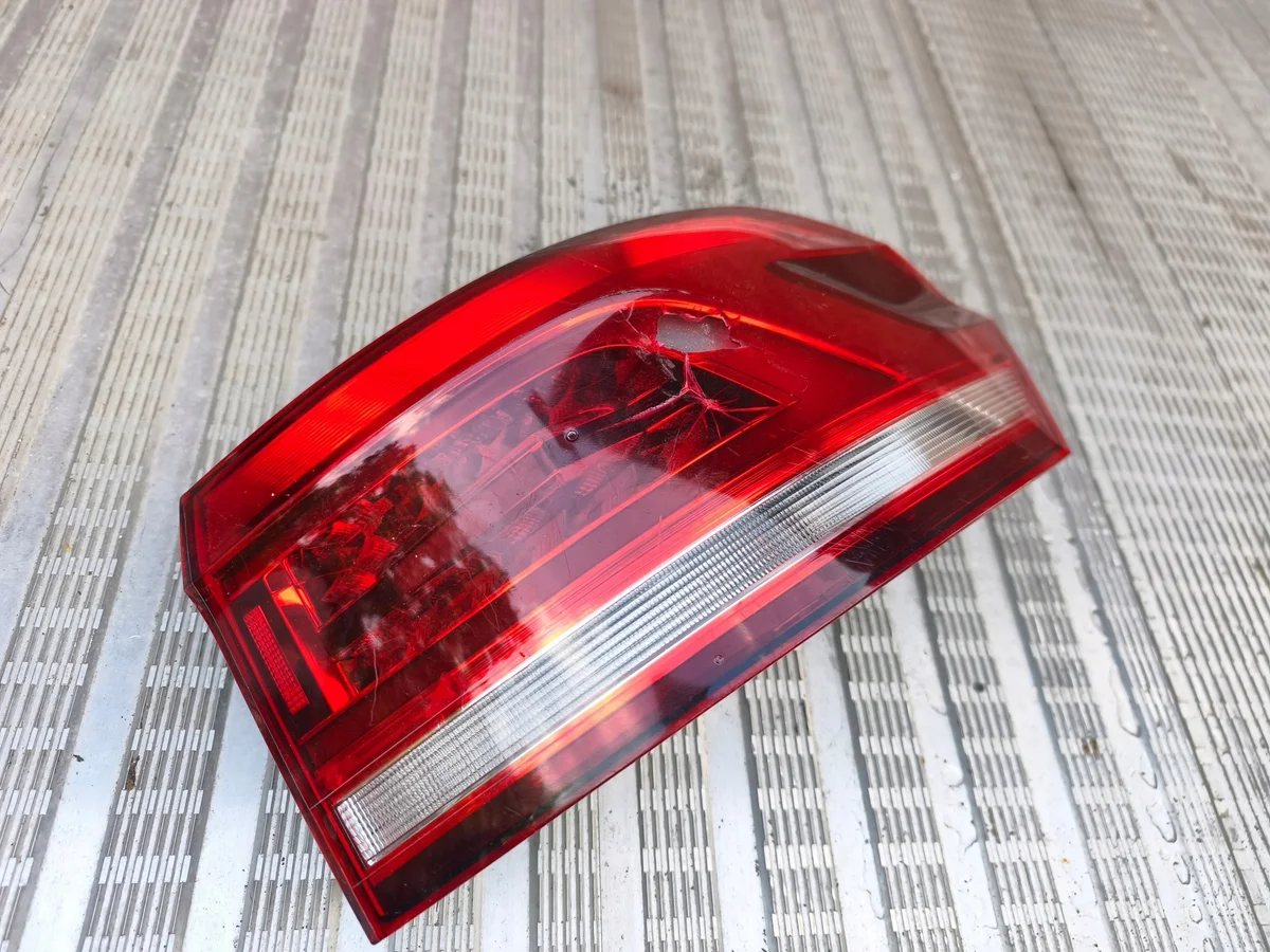 Rear Lamp Right VW Touran III 5TA945208C