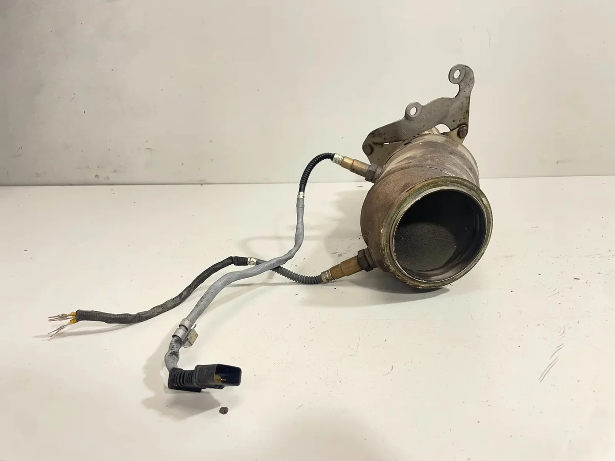 Catalytic Converter Bracket BMW N20 7606138 image 3