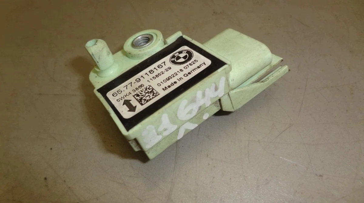 Sidokrocksensor vänster BMW 5 (E60, E61) 9118167