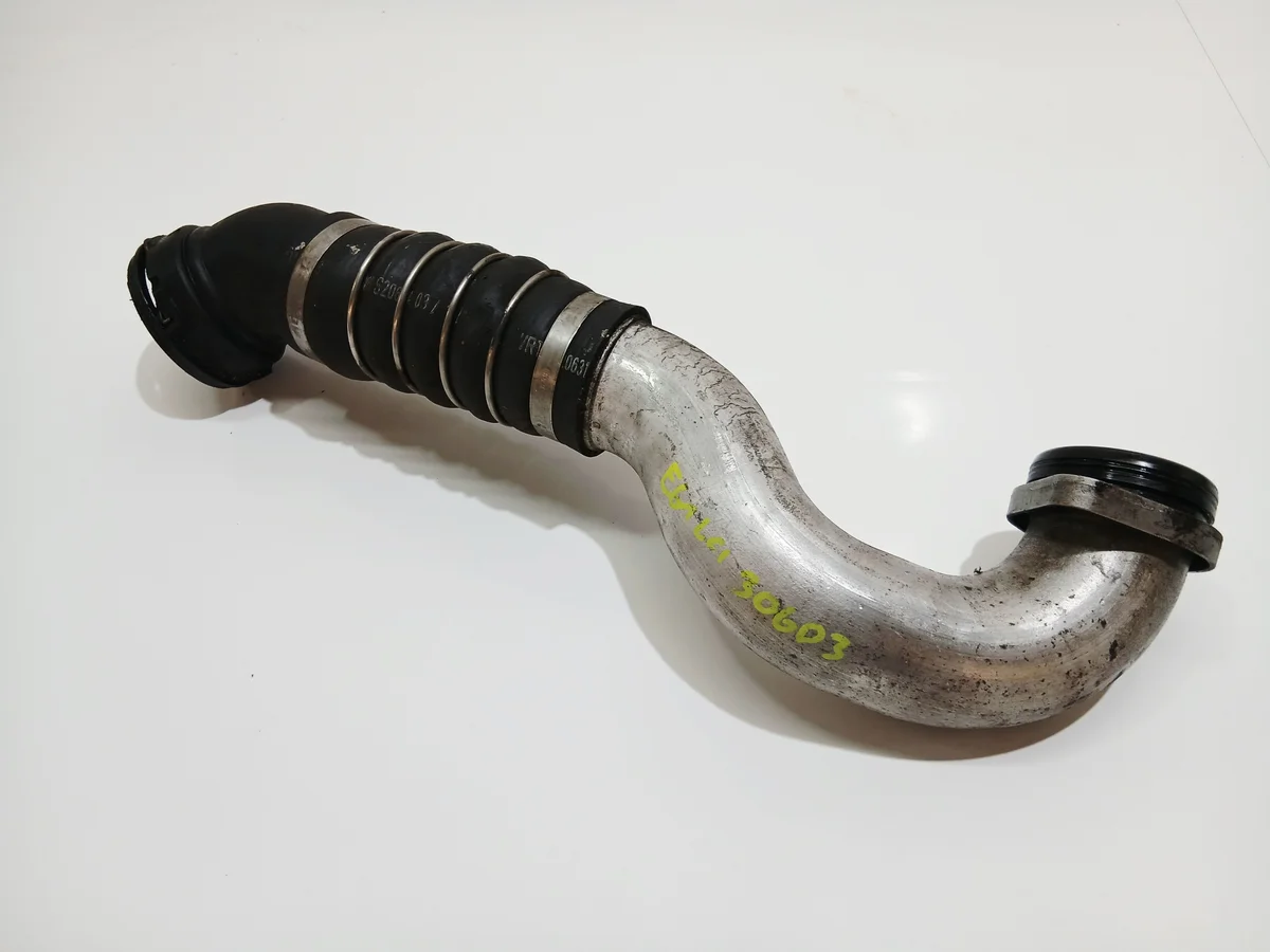Ilmaputki BMW 5 E60 E61 3.0 d 7808414