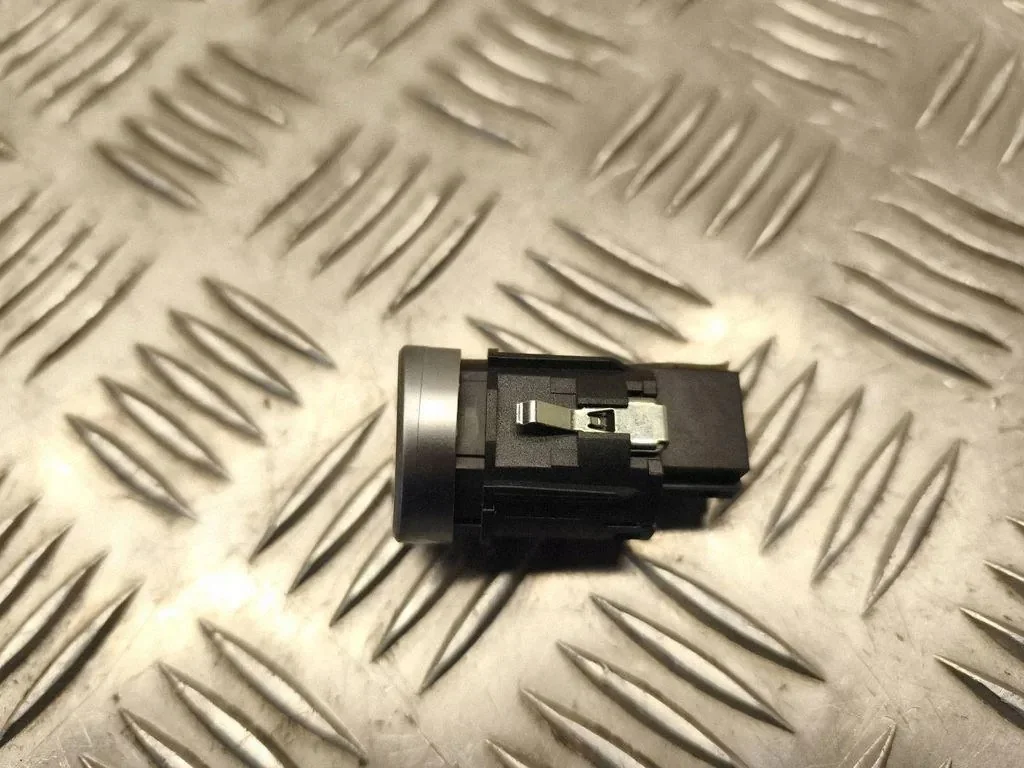 Start/Stop-painike Audi A6 Avant 4G1905217A image 3