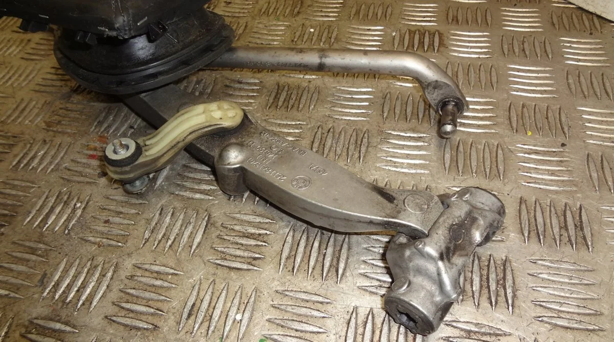 Växellänkage BMW 25118613701