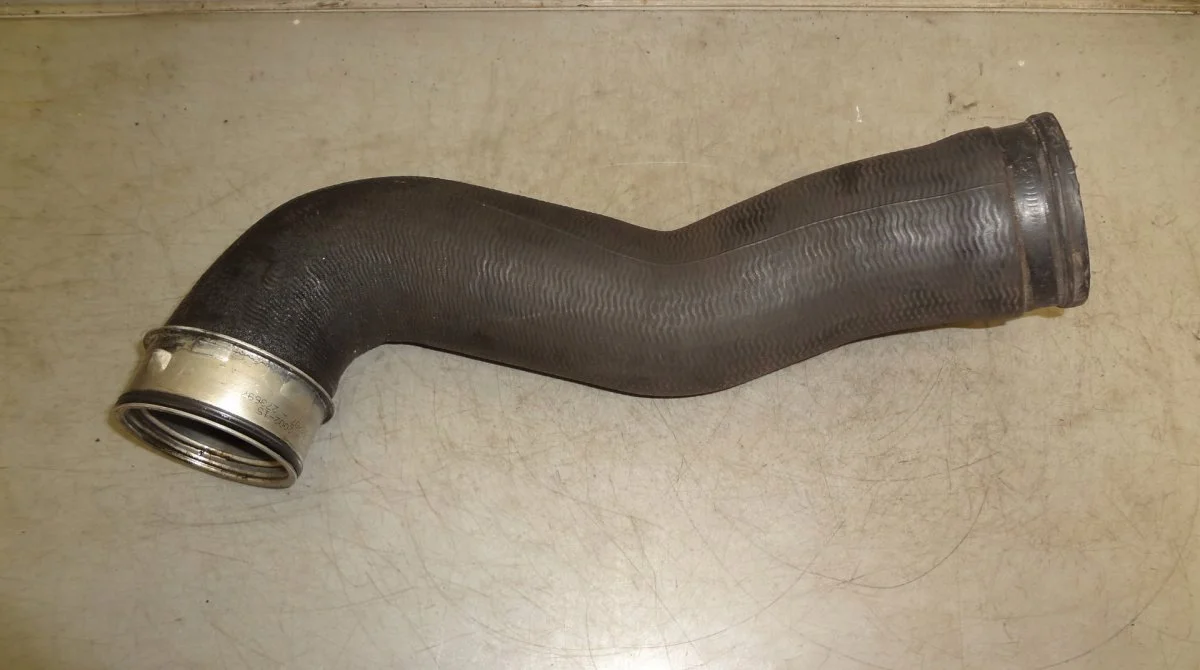 Rör intercooler Mercedes-Benz A1645280382