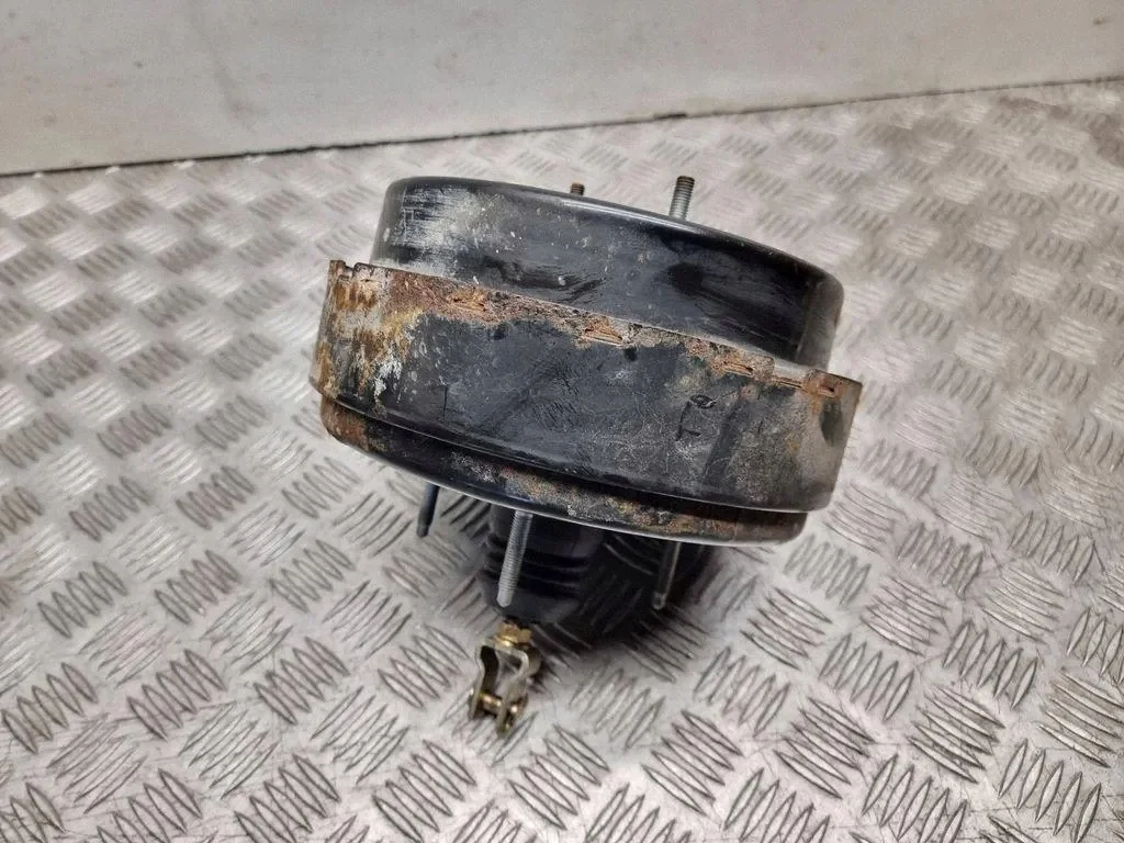 Servofreno Toyota Avensis 0204024541 2.2D 2006