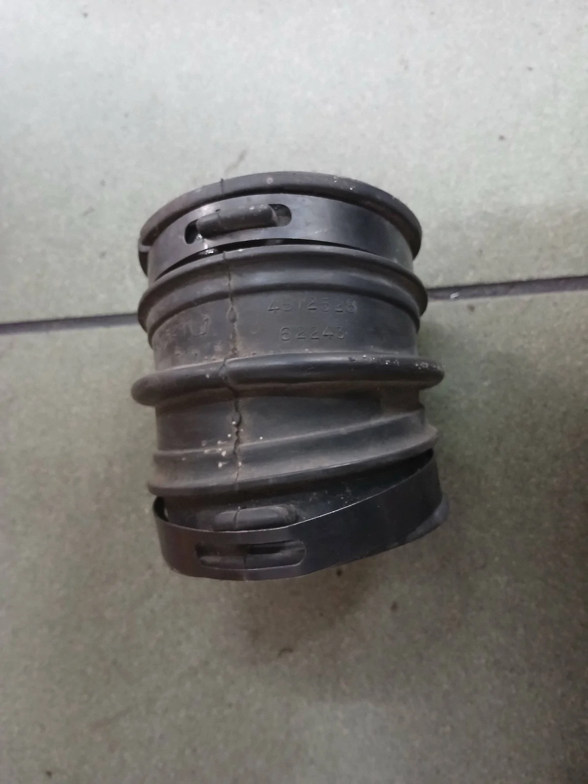 Intake Pipe Chrysler Voyager 651528