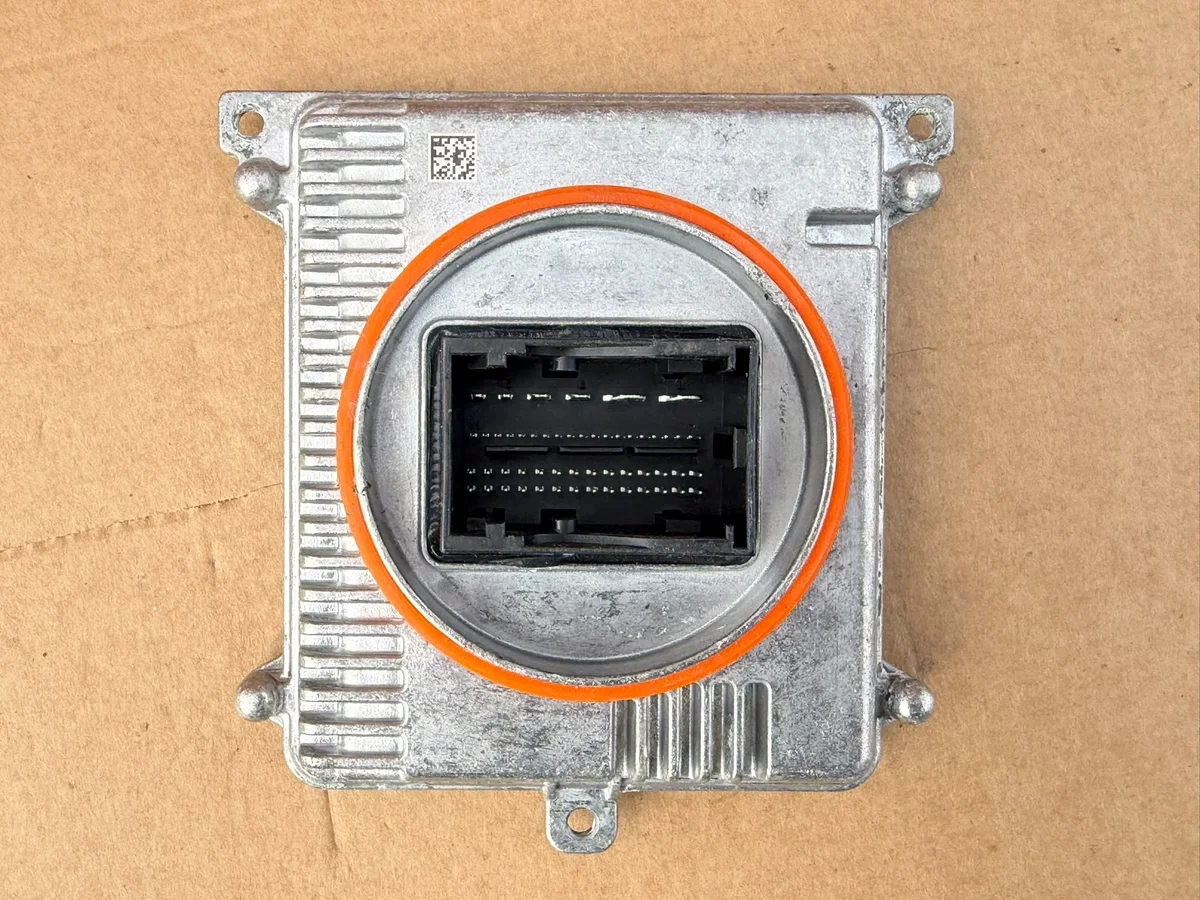 LED-muunnin 992941572AH VW Golf VIII