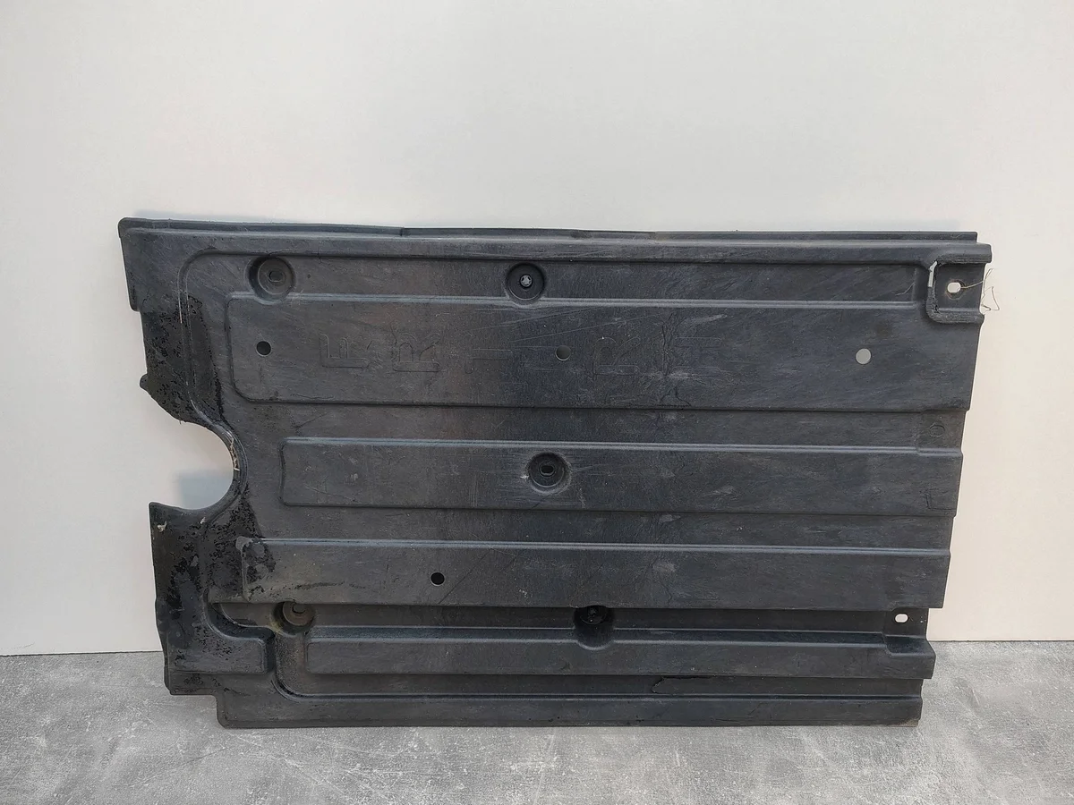 Cobertura Chassi Dianteira Direita Hyundai i40 841453Z000