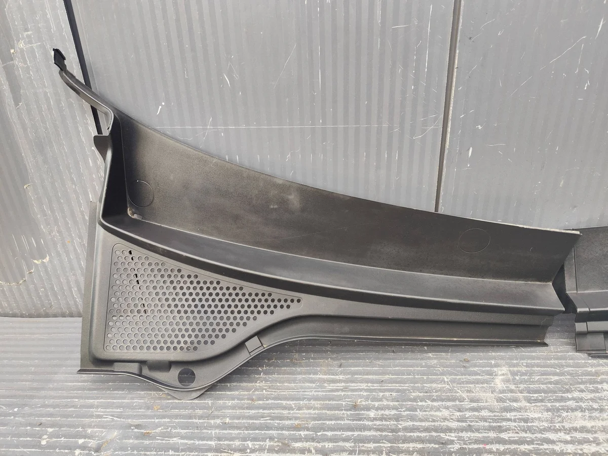 Cache sous pare-brise Volkswagen Passat B8 3G1819404F