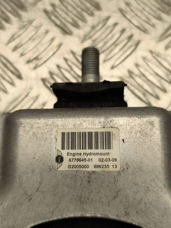 Mini Cooper Engine Mount Right 677864501 image 4