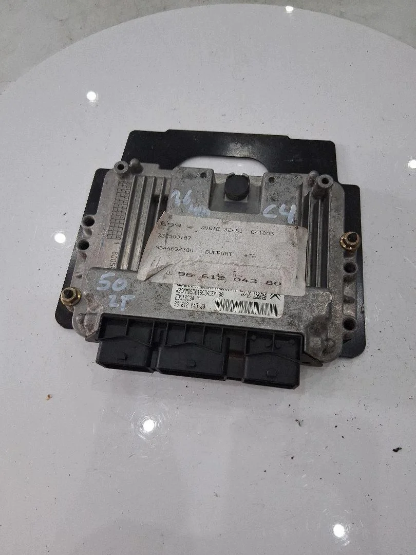 Unidade de Comando Citroen C4 1.6 HDI 9661204380