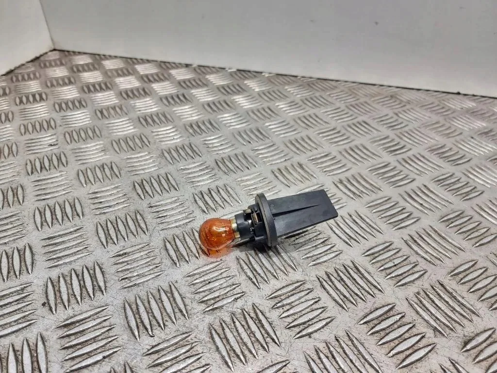 Intermitente delantero BMW Serie 5 E60 E61 15620100
