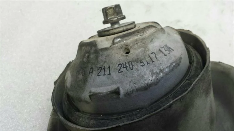 Mercedes-Benz Engine Mount A2112403117 thumbnail 3