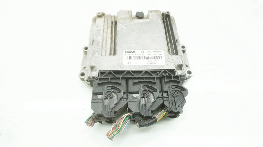 Renault Captur 1.5 dCi Unidade de Comando do Motor 0281030899