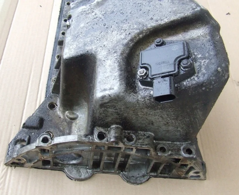 Oliecarter BMW E60 E63 E65 E85 E89 E87 E90 7552414 image 3