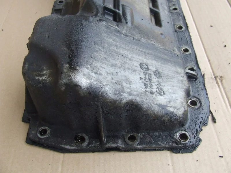 Oliecarter BMW E60 E63 E65 E85 E89 E87 E90 7552414 image 4