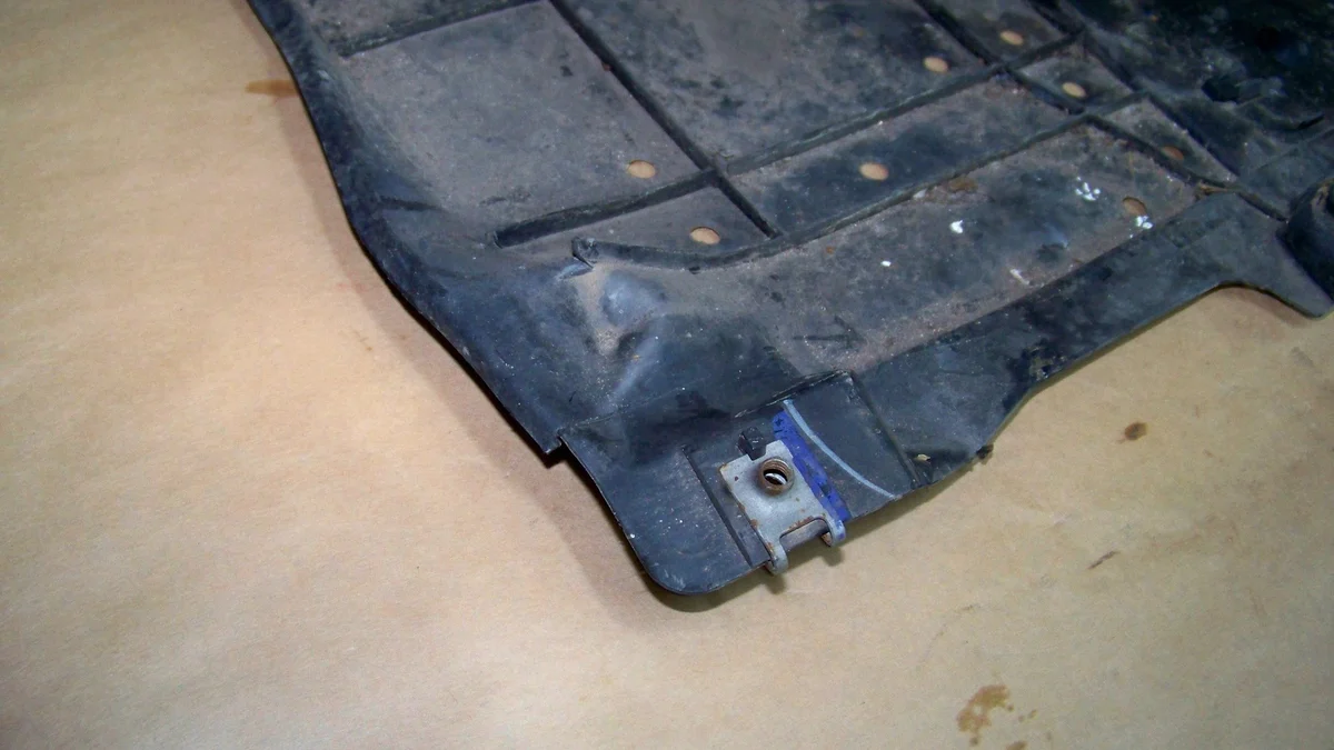 Cache moteur Mazda 3 III BN BJS756112 image 6