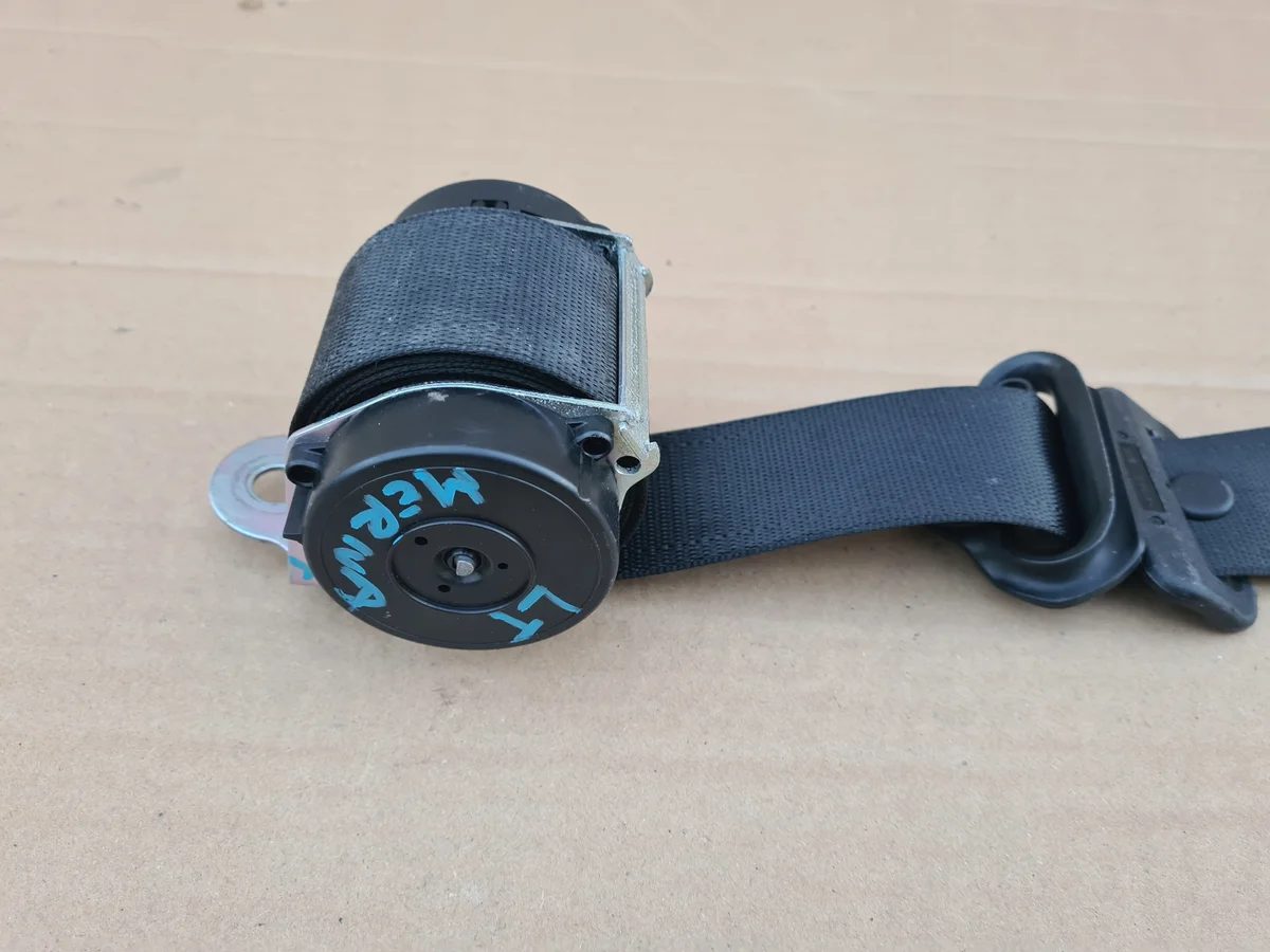 Ceinture de sécurité arrière gauche Opel Meriva A 13243066