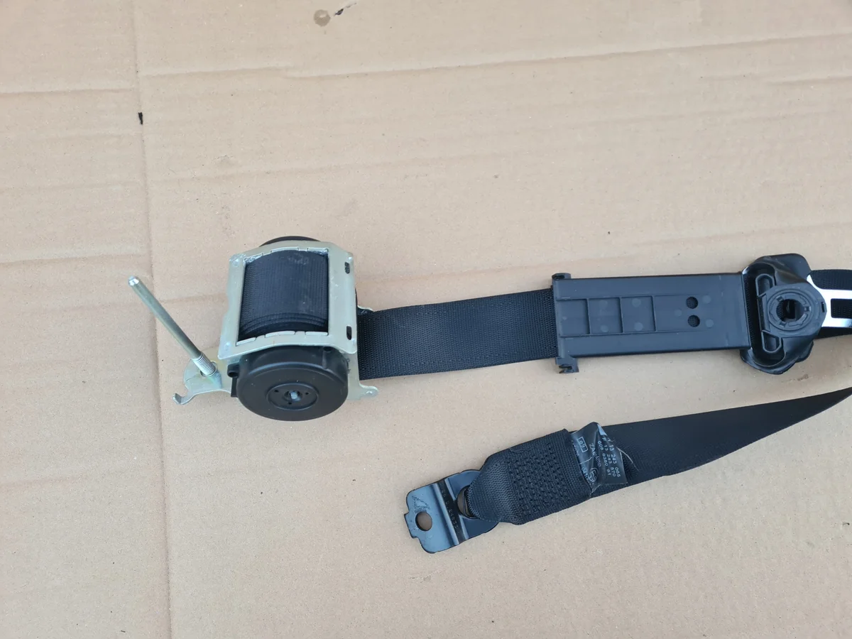 Ceinture sécurité droit avant Opel Meriva A 13243065