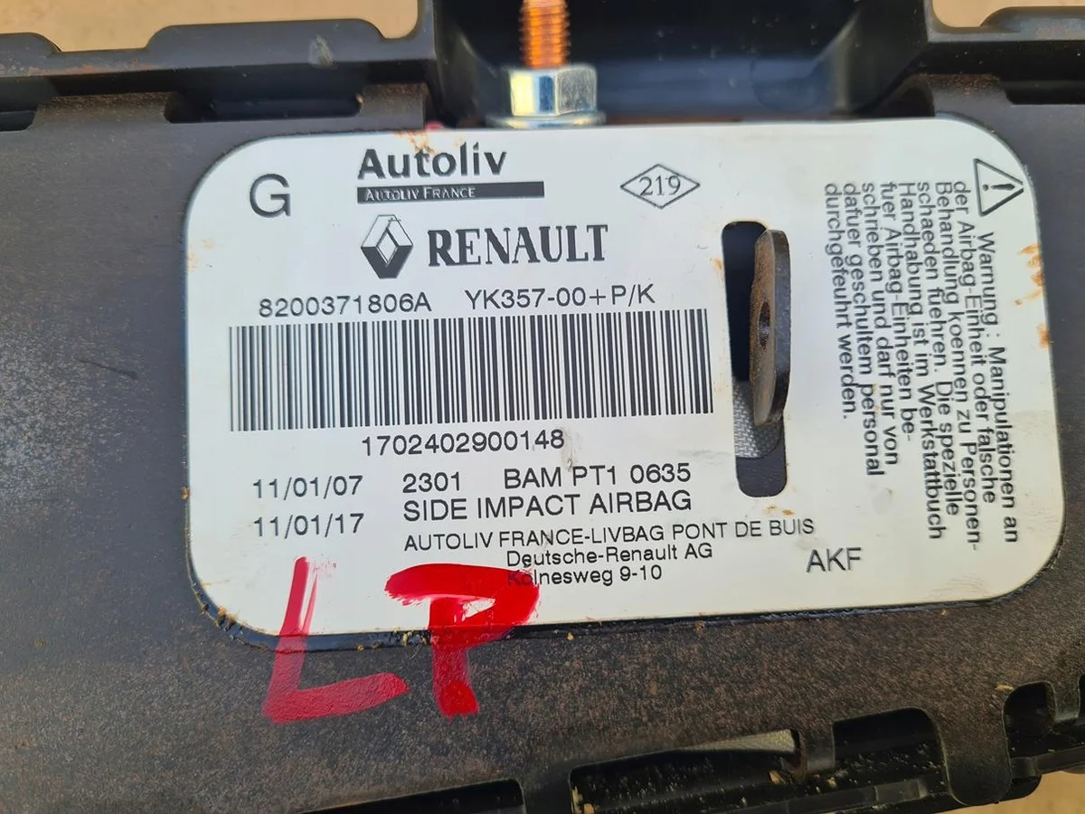 Istuintyyny Renault Scenic II 8200371806A