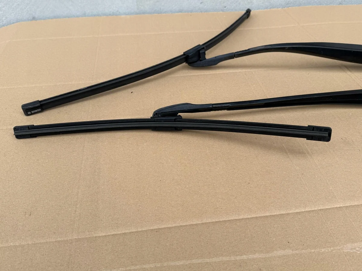 Pyyhkimien varret BMW F10 F11 F13 F06 OE 7203156