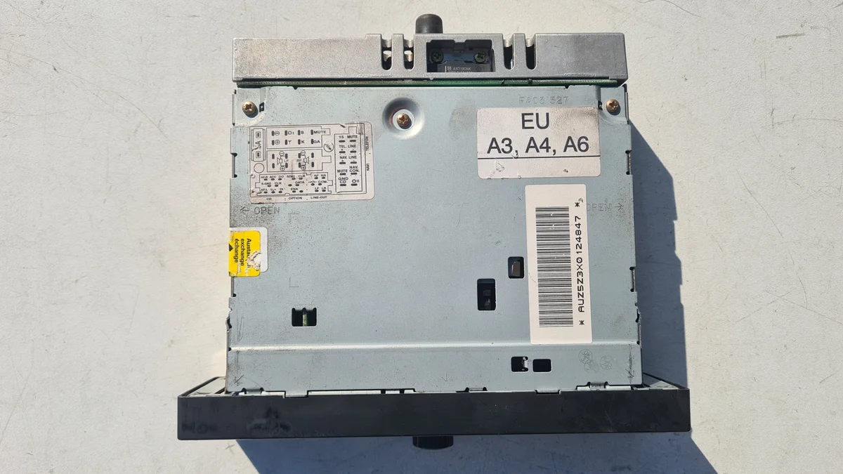 Radio Concert Bose Audi S3 A3 8L 4B0035186B