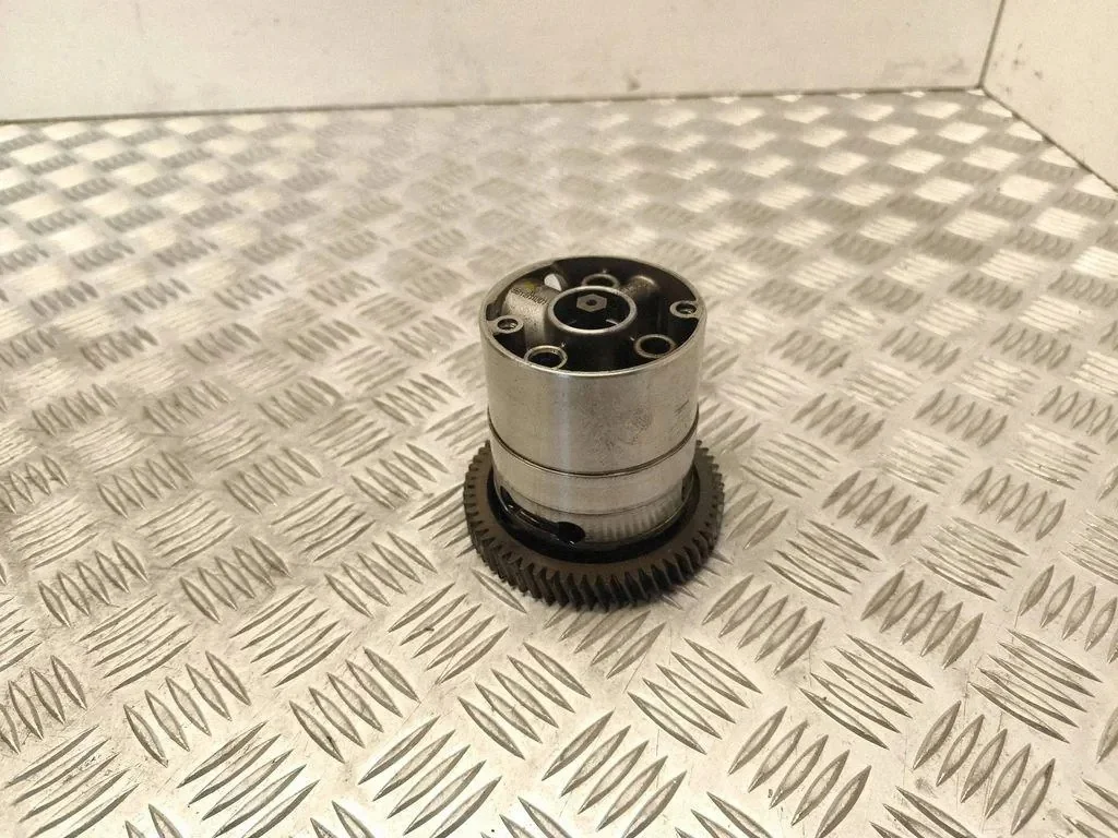 MERCEDES W204 Pompe à huile R6511811801