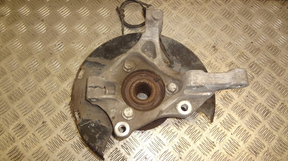 Opel Astra J 13319482 - Carcaça do rolamento da roda image 4