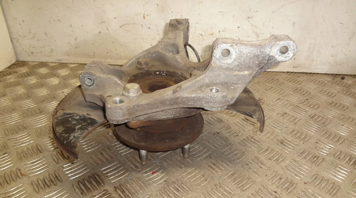 Opel Astra J 13319482 - Carcaça do rolamento da roda image 5