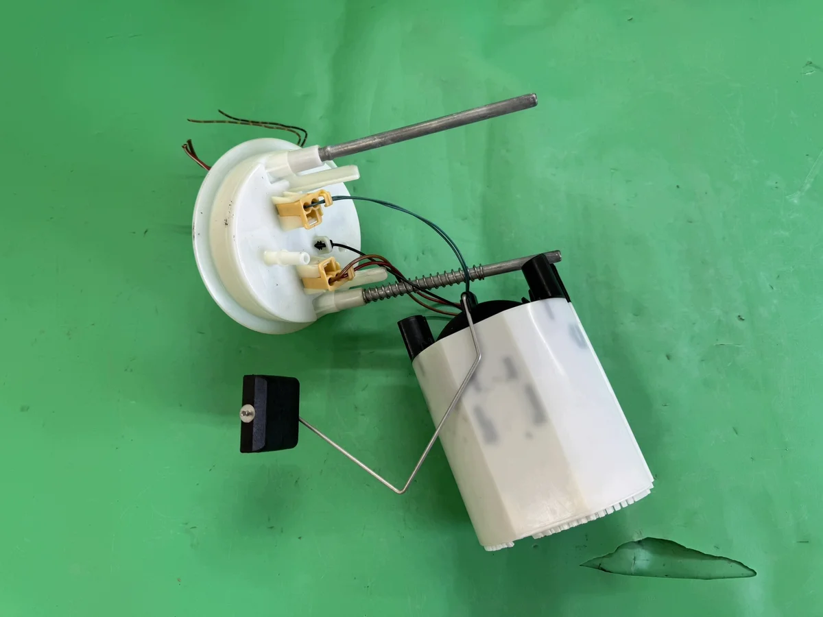 Kraftstoffpumpe BMW 3 E93 E92 325i 537841641