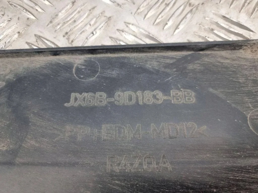 Ford Fiesta Mk8 Cache sous moteur R4Z0A image 4
