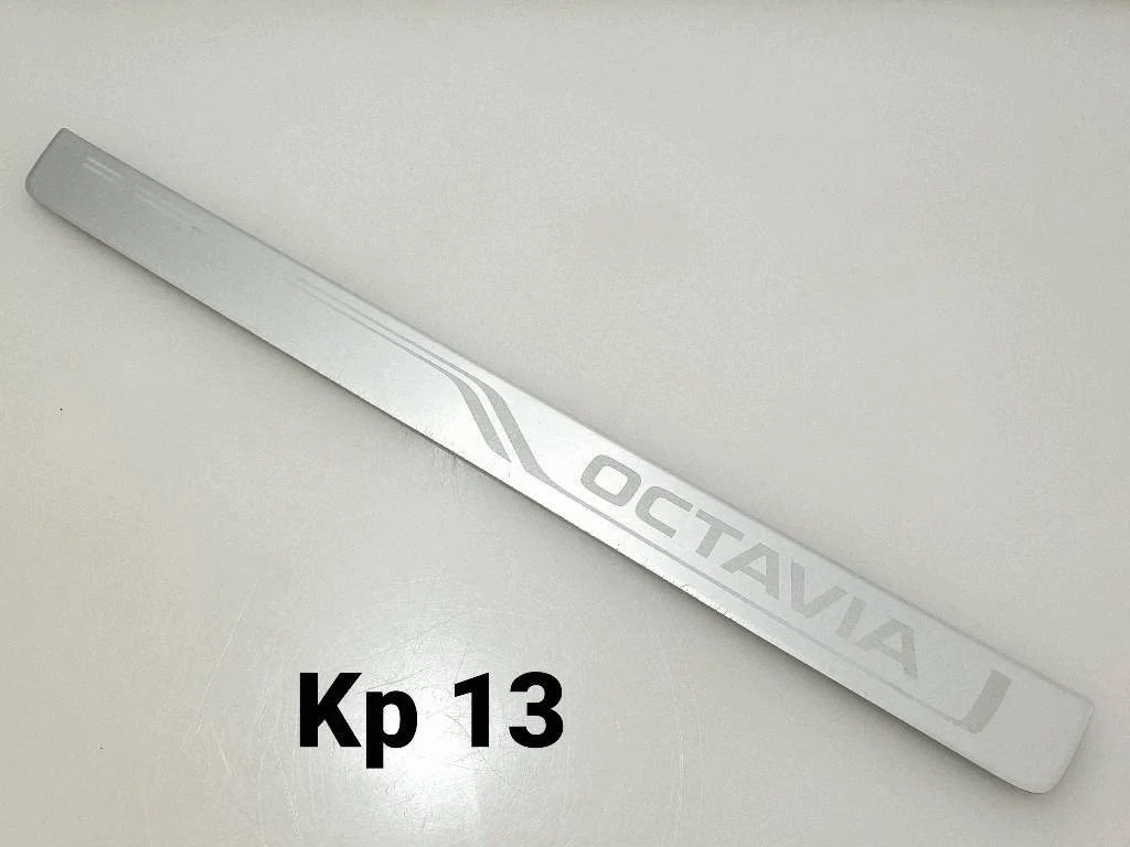 Skoda Octavia Mk3 5E kynnyslistan etuosa 5E0853813A