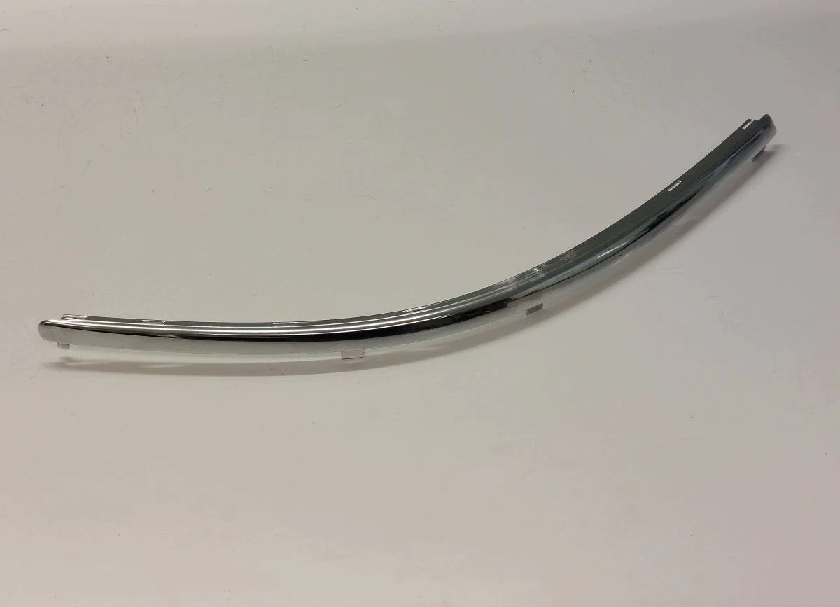 Friso para-choques VW Passat B5 3B0807244