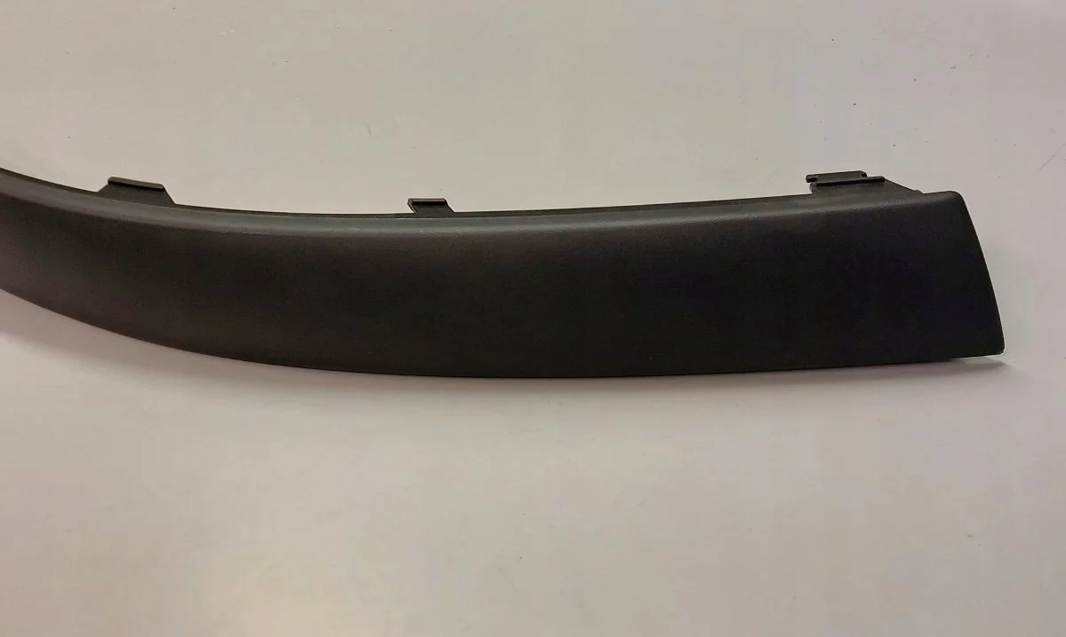 Friso para-choques VW Passat B5 3B0807718D image 3