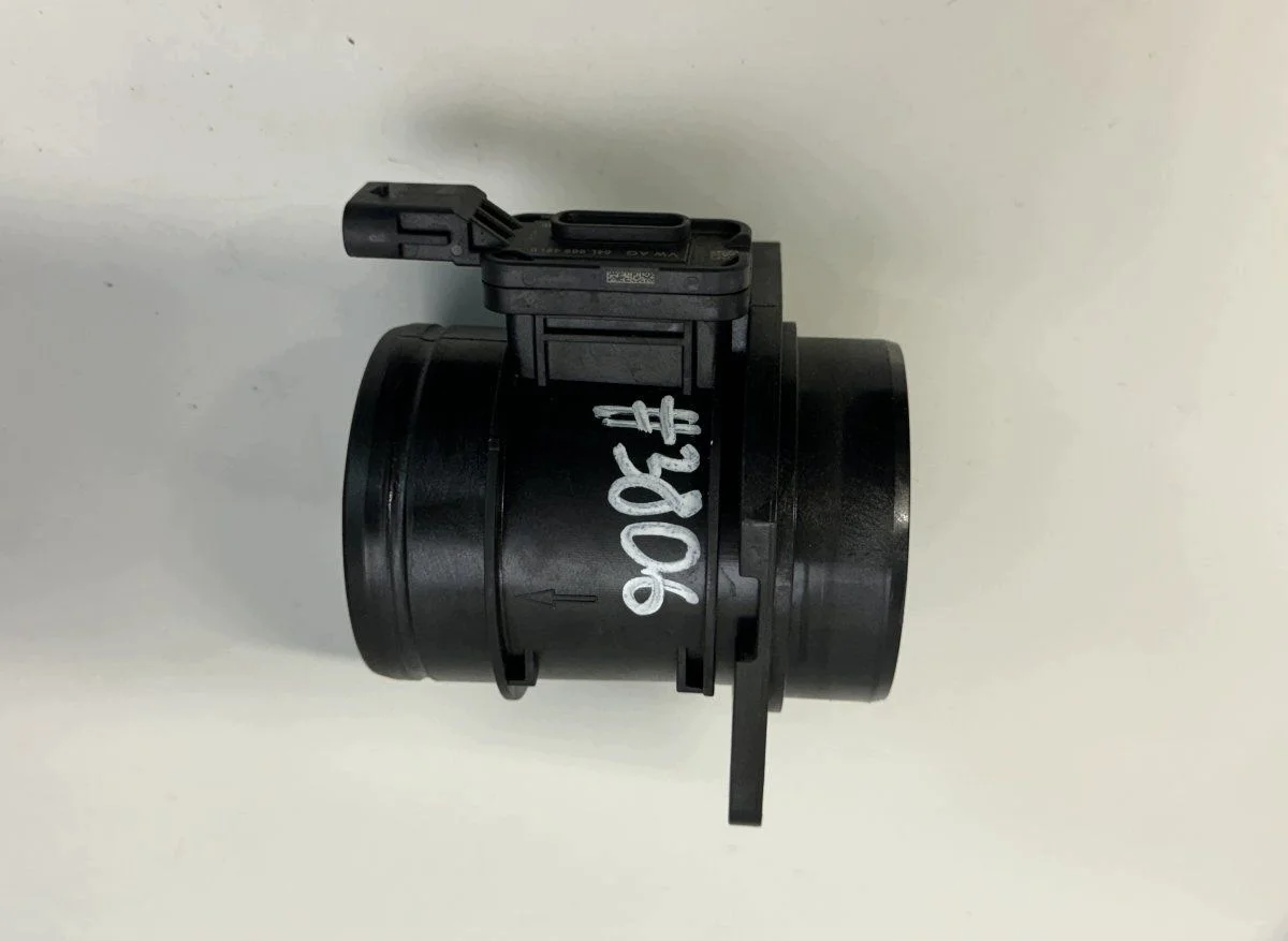 Luchtmassameter Audi A4 04L906461B