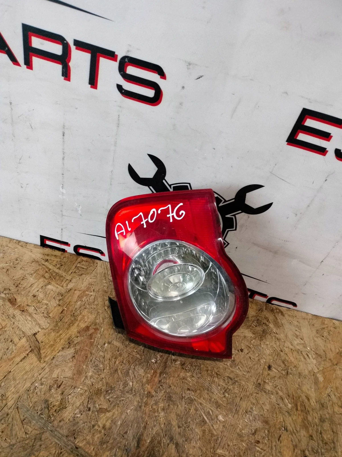 Luz trasera derecha VW Passat B6 3C5945096