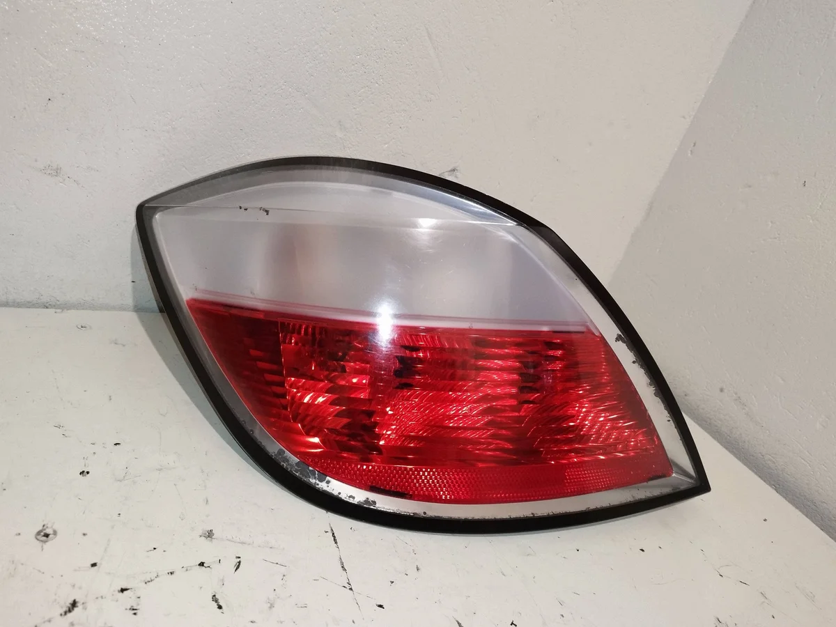 Left Rear Lamp Opel Astra H - XER13729