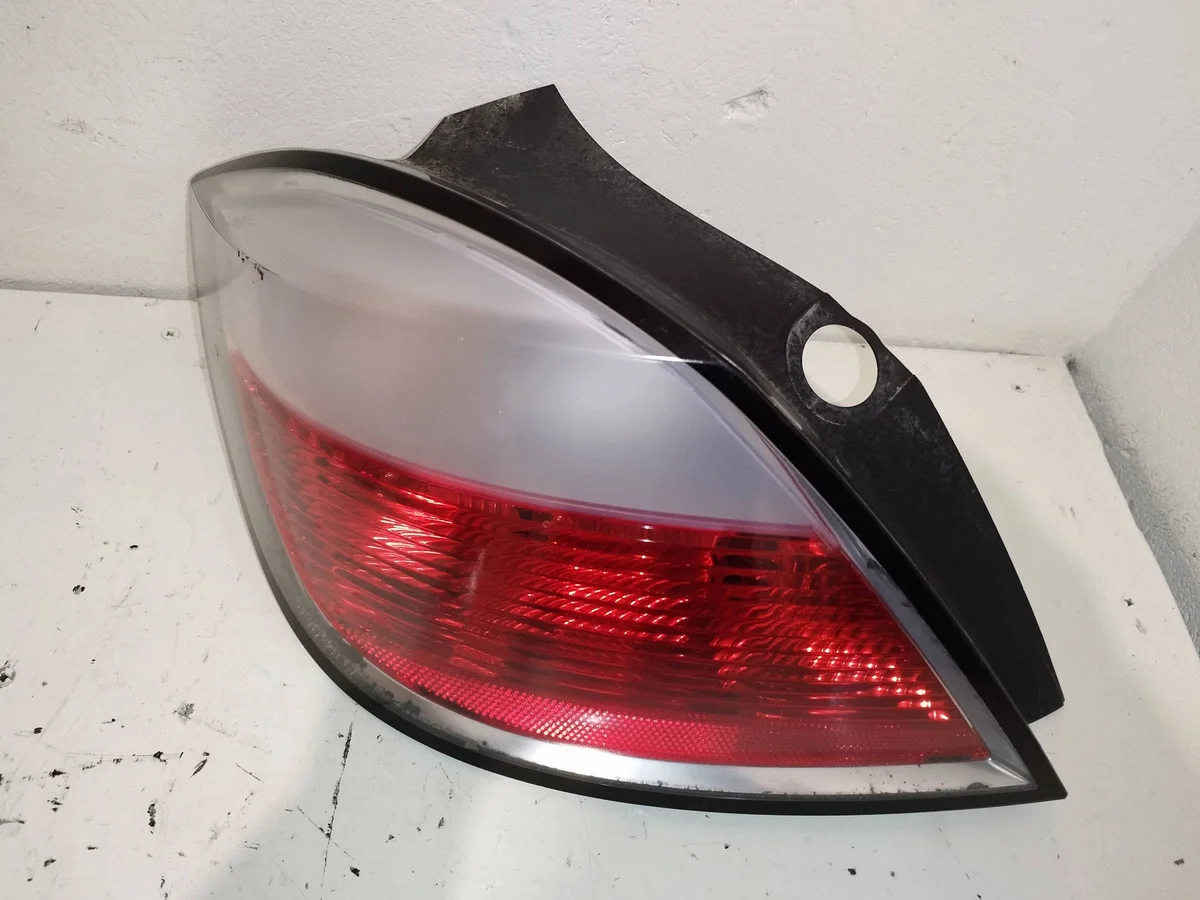 Lanterna Traseira Esquerda Opel Astra H HB XER13729 image 3