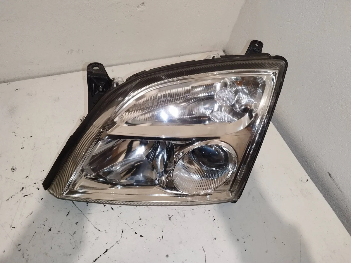 Opel Vectra C ajovalojen vasen etuosa XER13732 image 3
