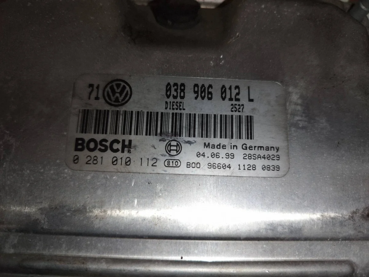 Engine Control Unit VW Golf IV Bora 1.9TDI 038906012L image 4