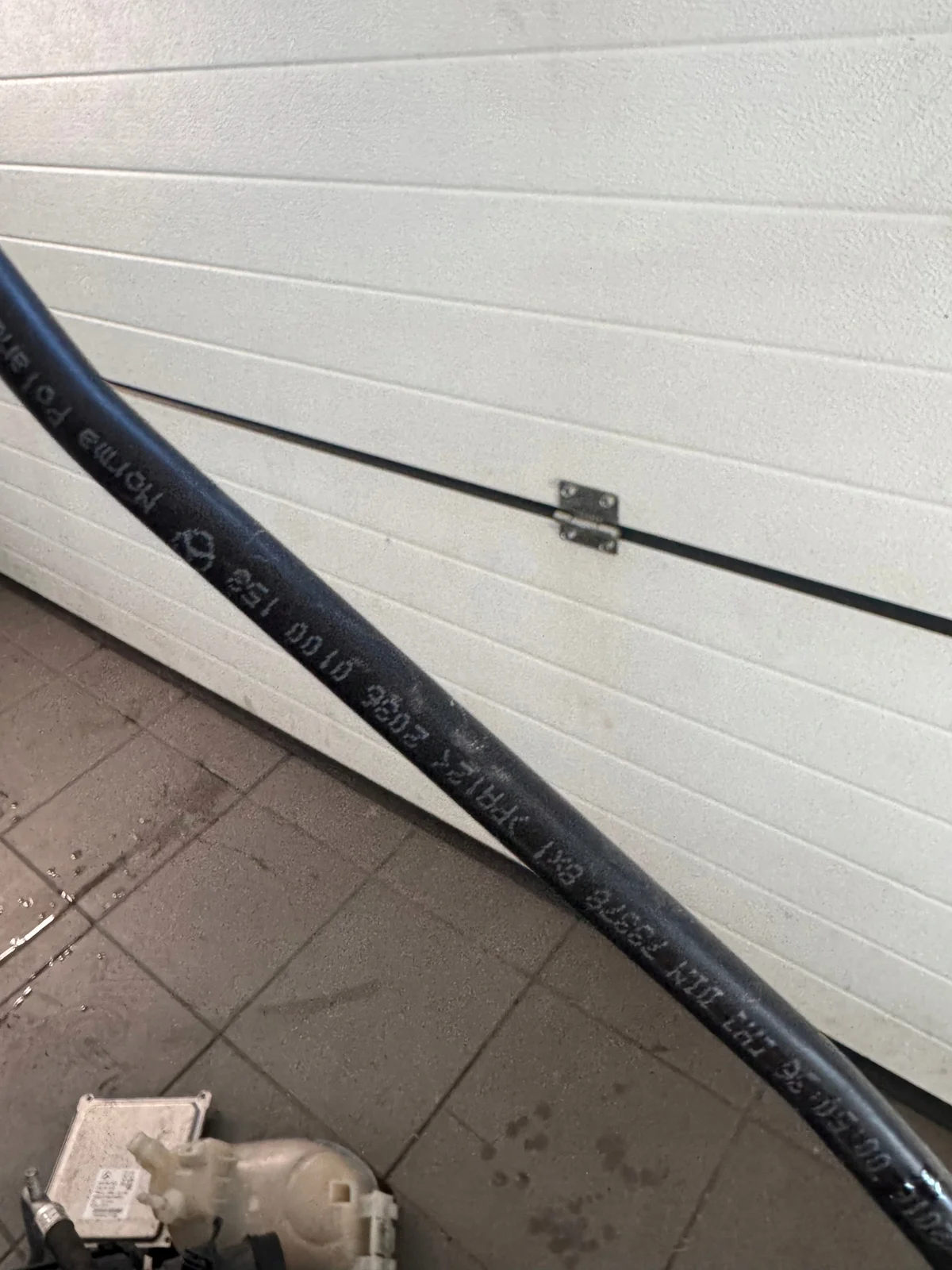 Ilmaputki Mercedes A W176 2465010125