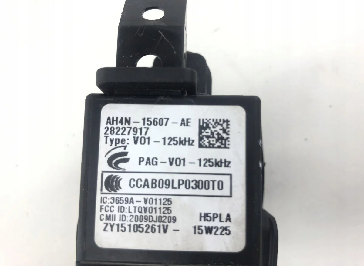 Volvo Ignition Switch 31456644 image 3