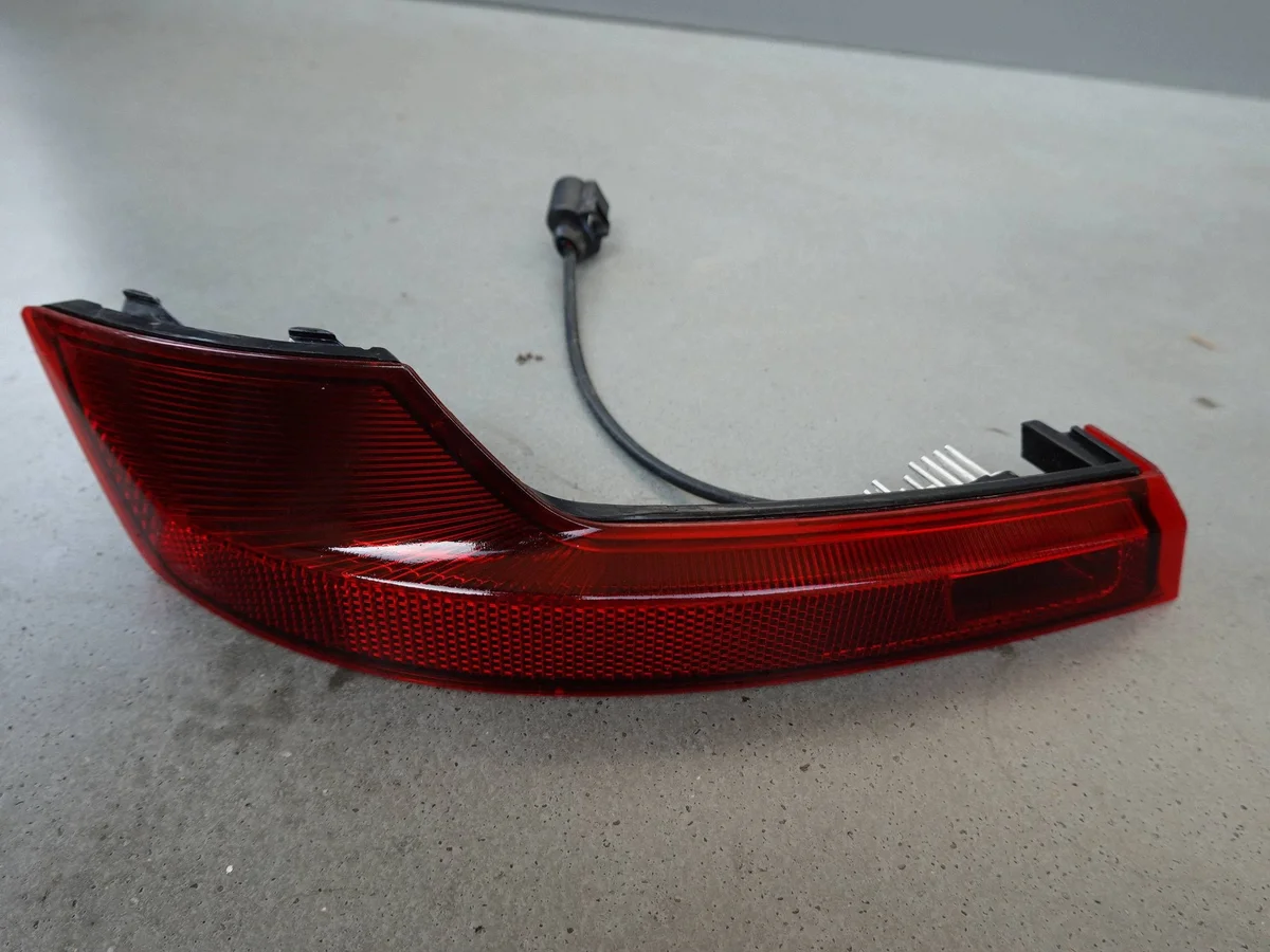 Skoda Kamiq sumuvalo vasen taka 658945701B