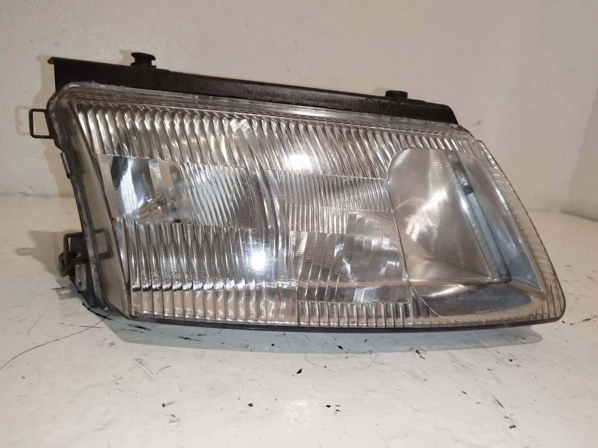 Lámpara Faro Delantero Derecho Volkswagen Passat B5 XER13744