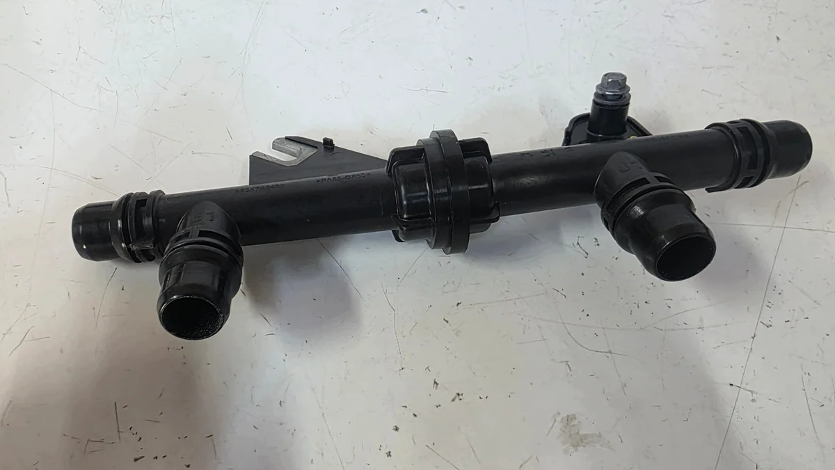 Durite circuit de refroidissement Peugeot 208 II 9834745480PEUGEOT208II